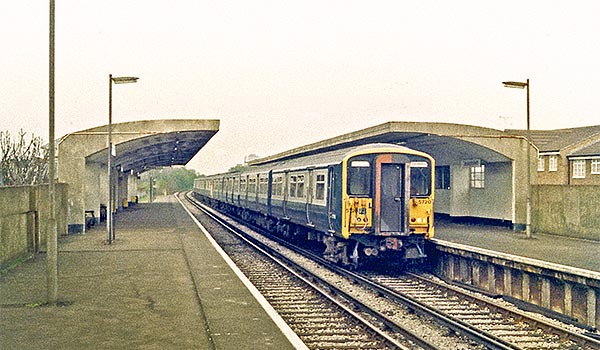 a train waiting at a train station