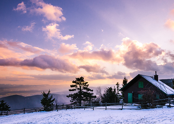 Winterlandschaft in den österreichischen Alpen.